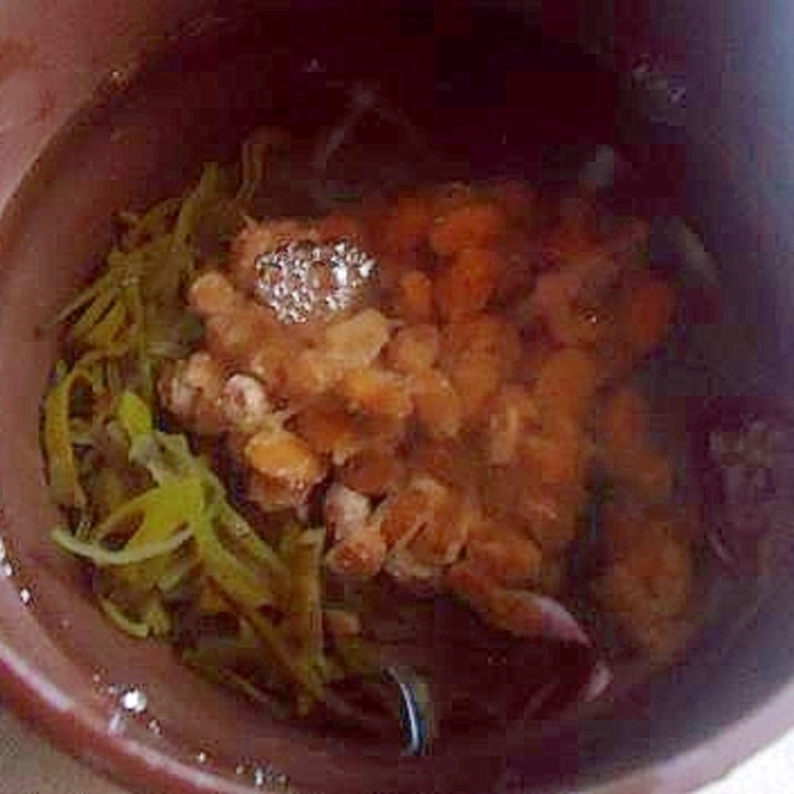 簡単ねばり汁　納豆めかぶスープ